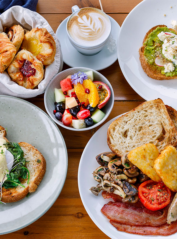 Gourmet Breakfast at Rydges Resort flight inclusion with Beyond Ballooining